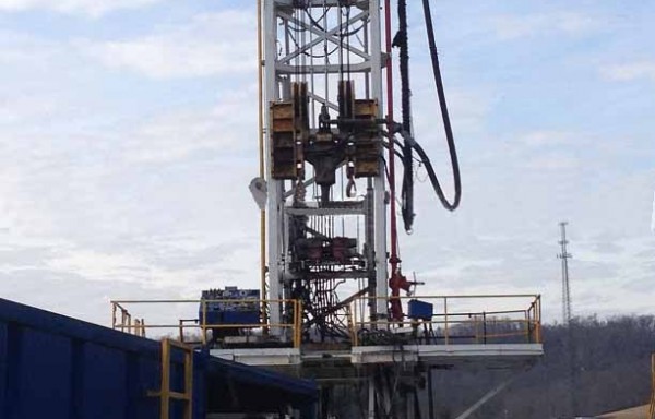 MD COWAN 525 SKIDDED SUPER SINGLE DRILLING RIG