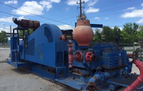 NOV 9-P-100 TRIPLEX MUD PUMP